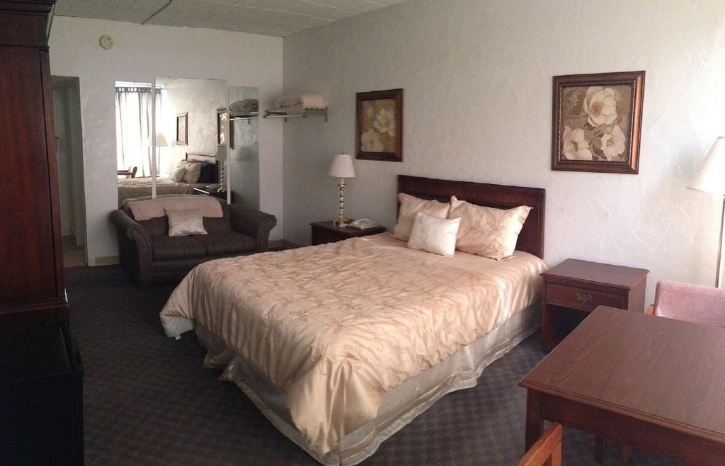 Caravan II Albergo New Castle Εξωτερικό φωτογραφία
