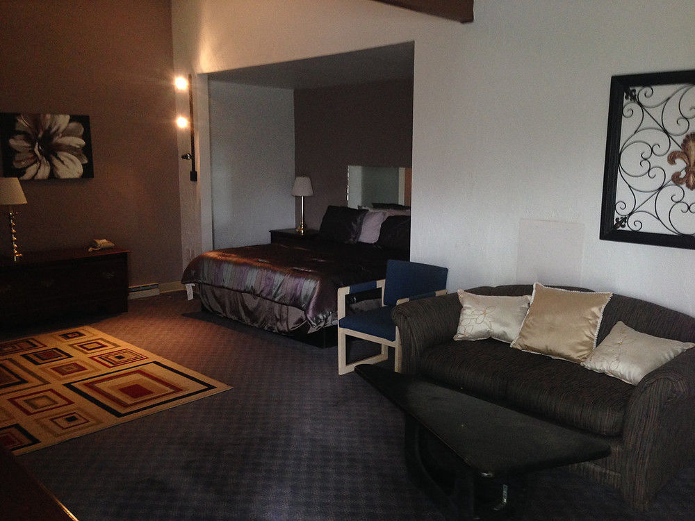 Caravan II Albergo New Castle Εξωτερικό φωτογραφία